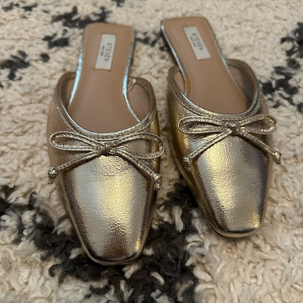 ❤️ STEVEN New York Gold Metallic Bow Mules ❤️